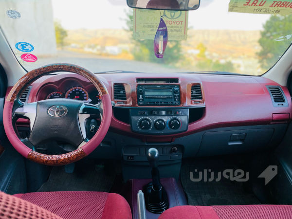 Toyota hilux 2012 - 5