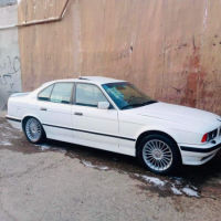 بیئیم مۆدیل 1989 