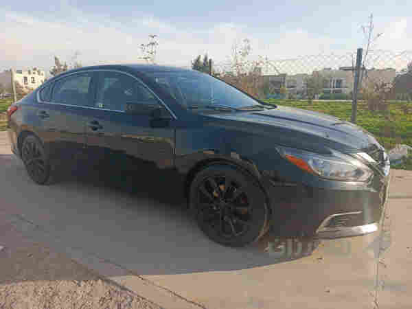 نیسان ئالتیما