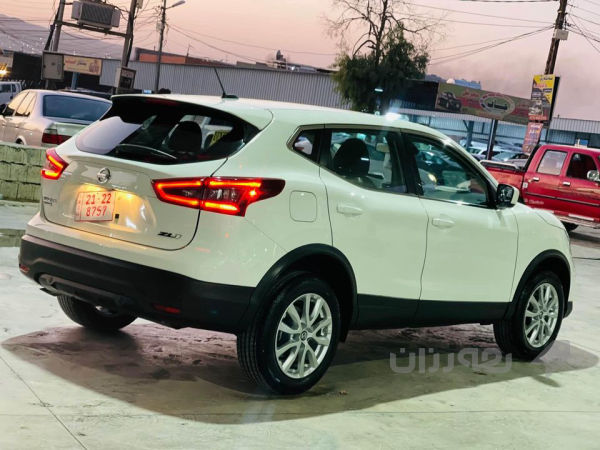 Nissan rogue sport - 2