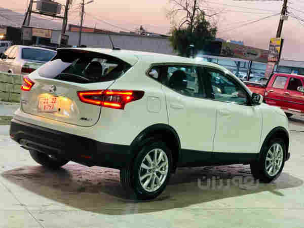 Nissan rogue sport - 2