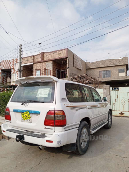 مۆنیکا مۆدێل 2000