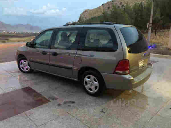 فۆرد ی سیاحی 7 نەفەری