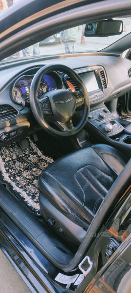 Chrysler c200 - 6