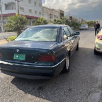 Bmw740i. V8