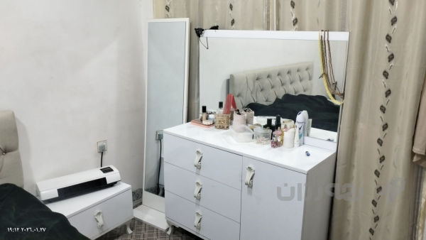 تاخمی نوستن  - 2