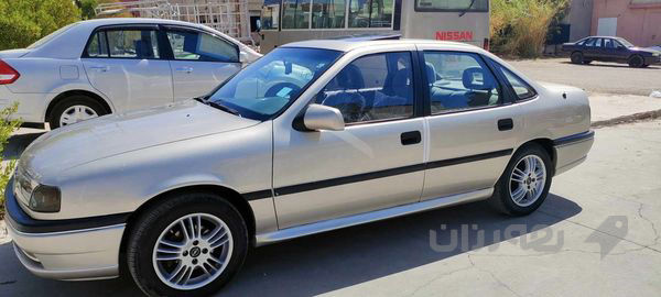 ئۆپل ڤیکترا 1993 