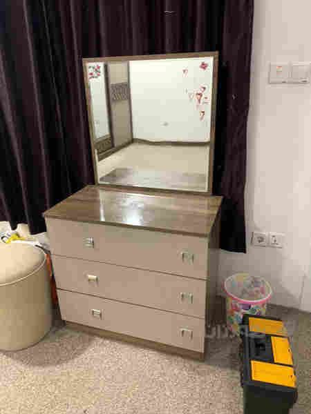 ژوری نوستنی گە نجان بۆ فرۆشتن - 3
