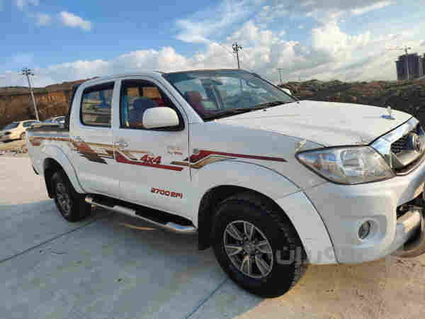 تويتا بيكاك ده بل اكسل هايلوكس (مه رزيه )