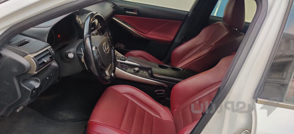 Lexus IS300 F-Sport 2017 - 6
