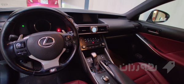 Lexus IS300 F-Sport 2017 - 3