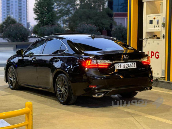 LEXUS 2018 ES350