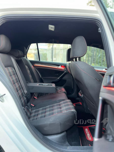 Volkswagen Golf GTi - 5