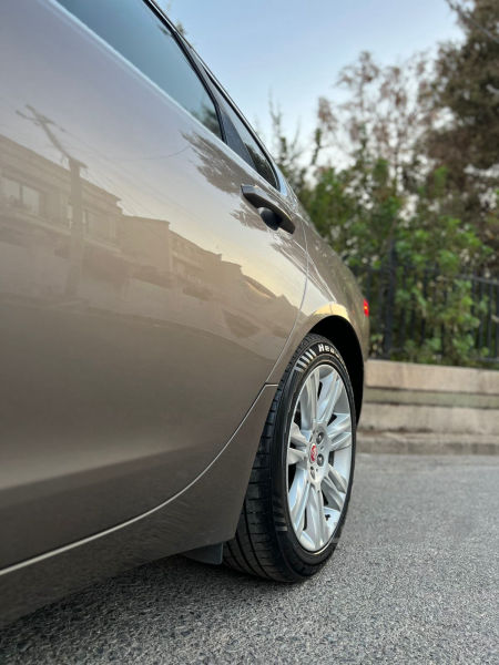 جاگوار XF 2017 - 4