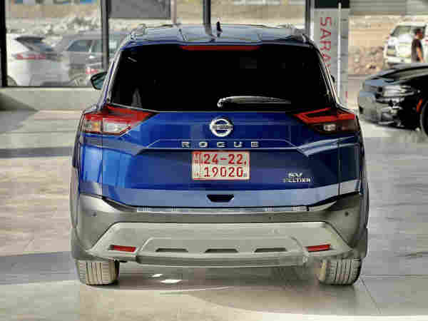 Nissan Rogue SV - 2
