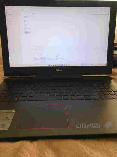 Dell Inspiron 15 7577