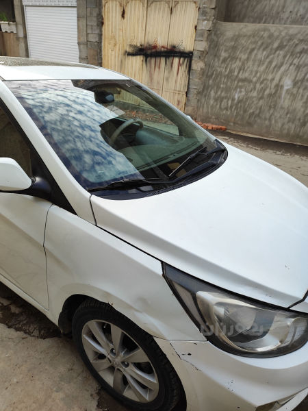 هۆندای ئەکسێنت 2014 تۆماتیک و سلاید و سوکان فۆلیۆم - 4