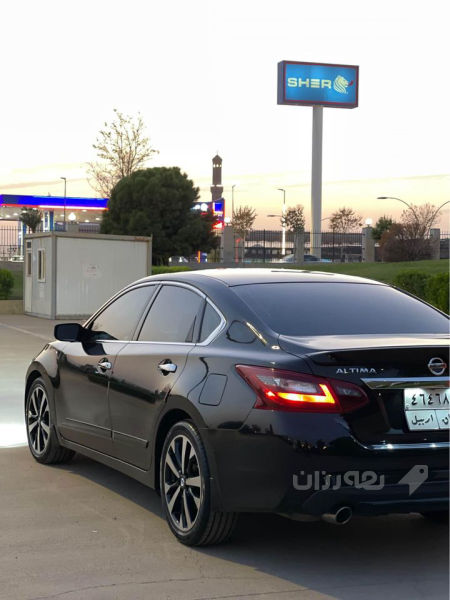 Nissan altima SR