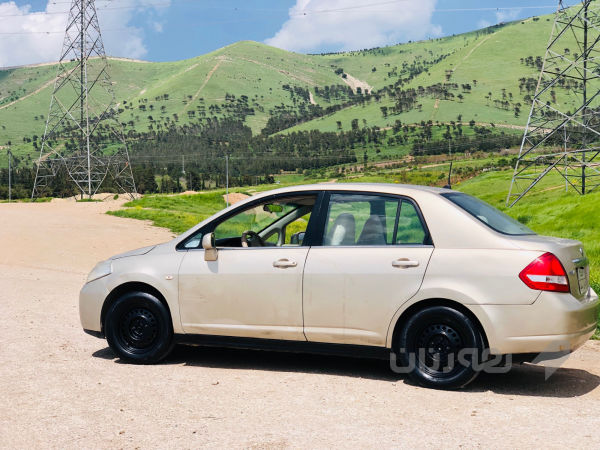 نیسان تیدا 2009 - 2