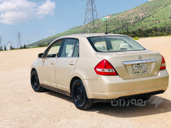نیسان تیدا 2009