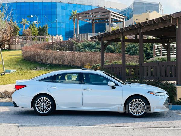 Avalon 2021limted  28000km - 3