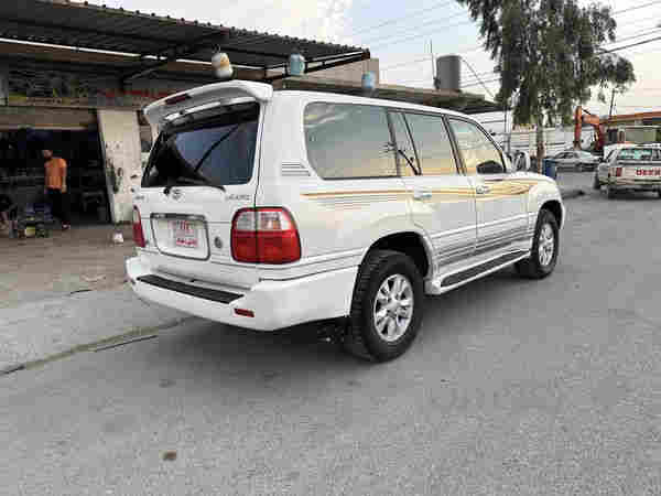 توێتا لاندکرۆز 2002