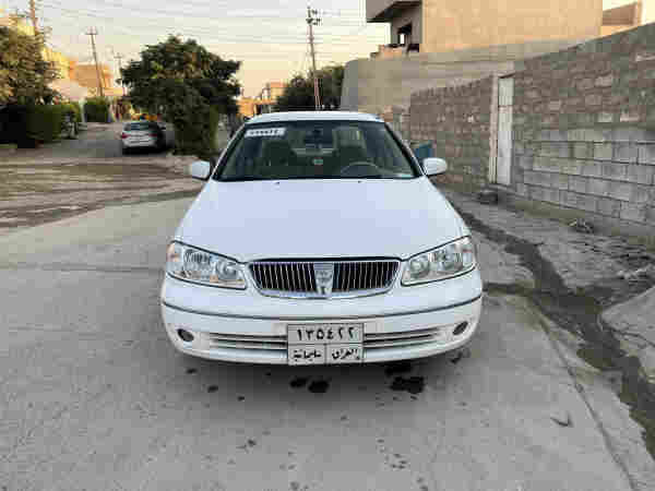 نيسان صني محرك أبيض موديل 2009  - 2
