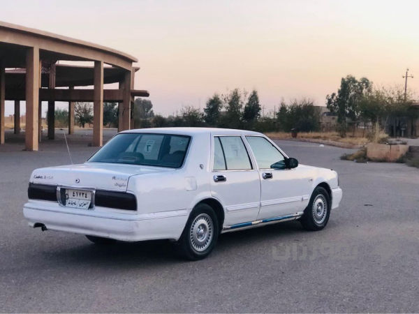 نيسان سدريك 2001