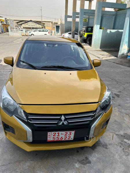 Mitsubishi Mirage Es/Le/Carbonite Edition 2021 Gold - 3