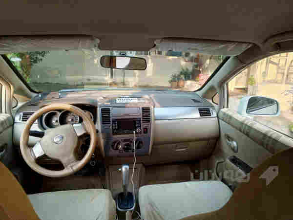 Nissan tida - 5