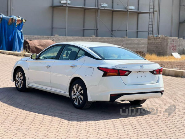 نيسان التيما امريكي