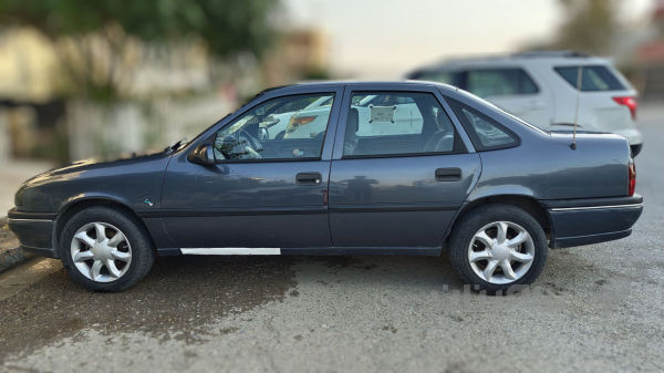 اوبل فيكترا 1995 2.0L - 4