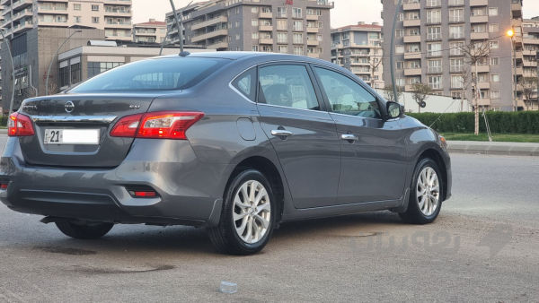 Nissan Sentra 2018 - 4
