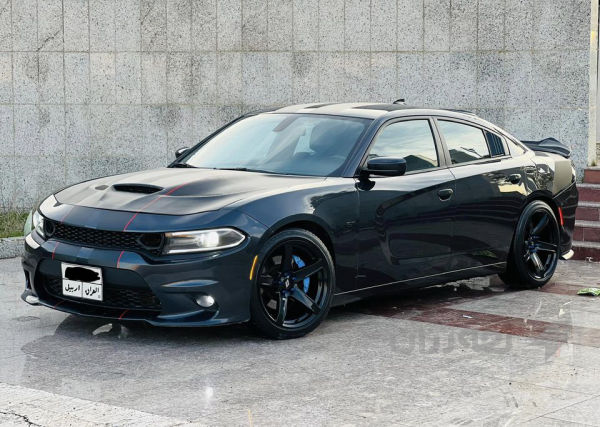 Dodge charger RT    2018 - 3