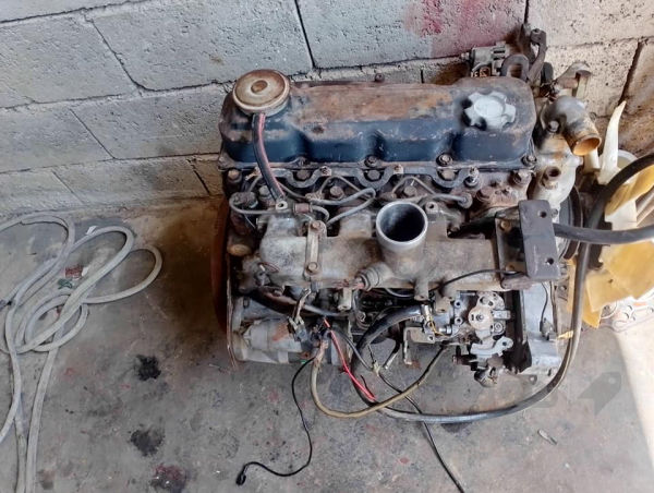 مەکینەی نیسان گازە