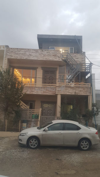 ئەم خانوە بۆ 3ماڵی جیاواز گونجاوە بۆ فرۆشتن 