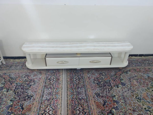 ئەم مێزی تەلەفیزۆنە بۆفرۆشتن