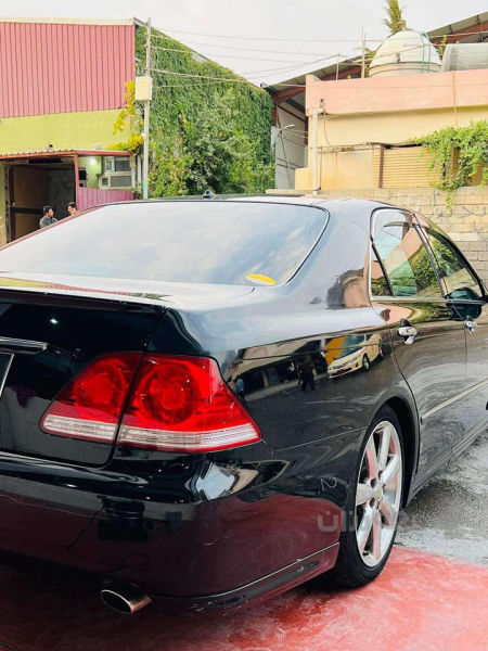 تویتا شاهینە 