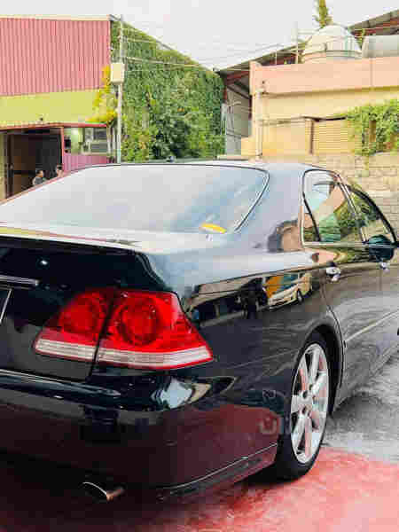 تویتا شاهینە 