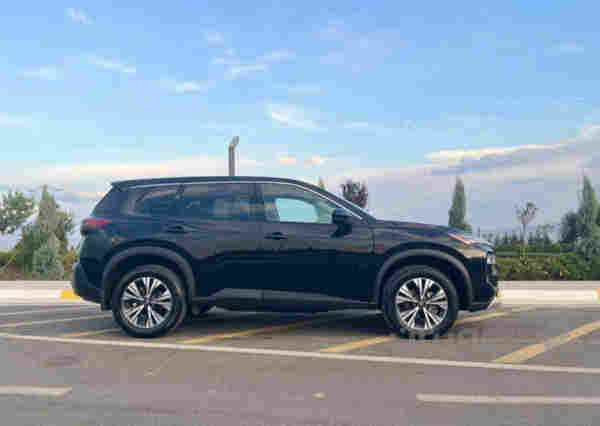 Nissan rogue 2021 SV
