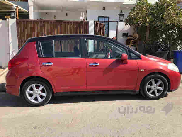 Nissan tida 2009 - 2