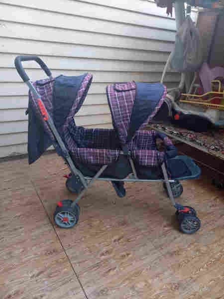 عارەبانەی دوو نەفەری مناڵان