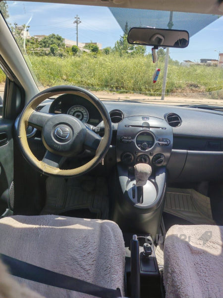 Mazda 2 model 2011 - 5