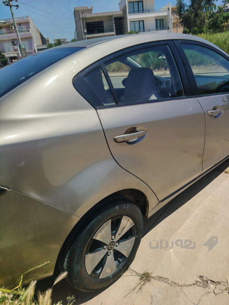 Mazda 2 model 2011 - 4