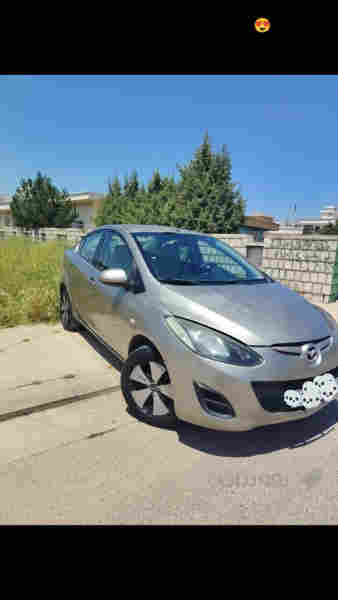 Mazda 2 model 2011
