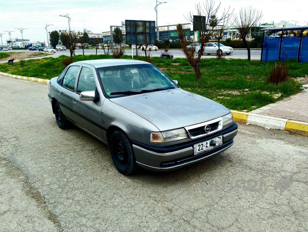 ئۆپڵ ڤیکترا1993