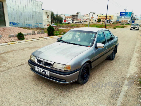 ئۆپڵ ڤیکترا1993 - 2