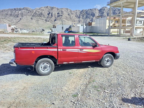 نیسان مۆدێل 2002 ، - 2