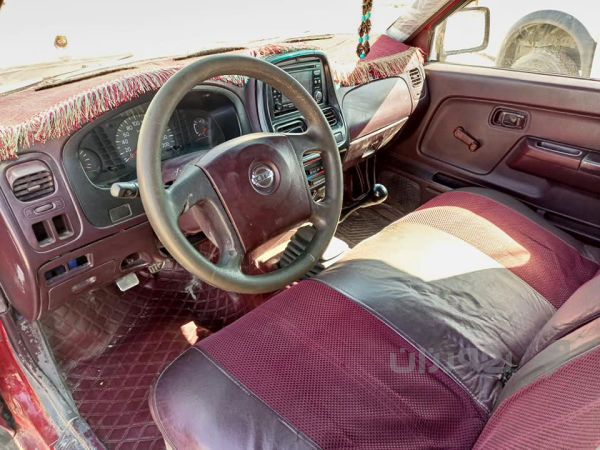 نیسان مۆدێل 2002 ، - 4