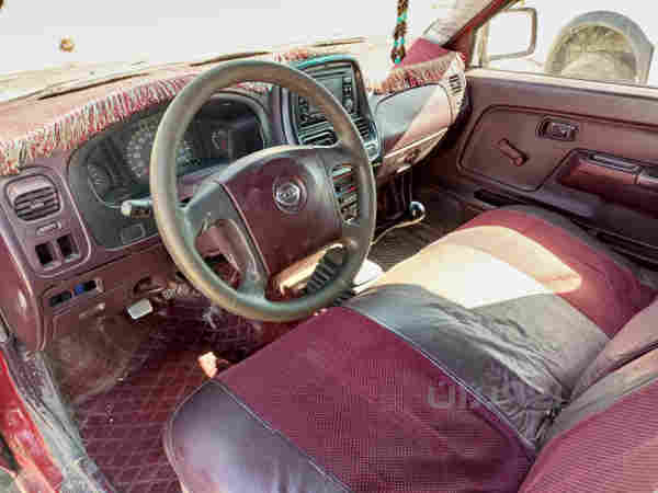 نیسان مۆدێل 2002 ، - 4